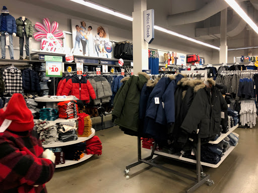 Clothing Store «Old Navy», reviews and photos, 19401 Alderwood Mall Pkwy, Lynnwood, WA 98036, USA