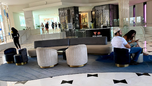 Shopping Mall «Fontainebleau Shops», reviews and photos, 4441 Collins Ave, Miami Beach, FL 33140, USA
