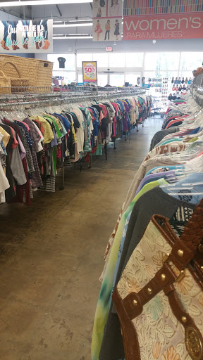 Thrift Store «Goodwill Central Texas - Dripping Springs», reviews and photos, 100 Commons Rd #2, Dripping Springs, TX 78620, USA