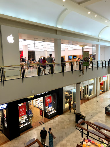 Computer Store «Apple Crabtree Valley Mall», reviews and photos, 4325 Glenwood Ave, Raleigh, NC 27612, USA