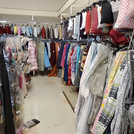 Thrift Store «Lakewood Goodwill», reviews and photos, 6002 Mt Tacoma Dr SW, Tacoma, WA 98499, USA