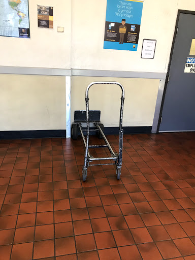 Shipping and Mailing Service «UPS Customer Center», reviews and photos, 379 Exchange Dr, Arlington, TX 76011, USA