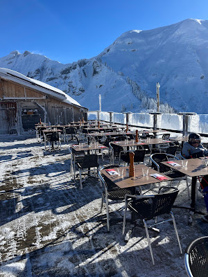 Au chalet sur les prés à Megève