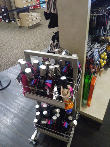 Shoe Store «DSW Designer Shoe Warehouse», reviews and photos, 346 Newnan Crossing Bypass, Newnan, GA 30265, USA