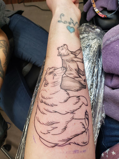 Tattoo Shop «1001 Troubles Tattoo Studio», reviews and photos, 512 Main St, Warren, RI 02885, USA