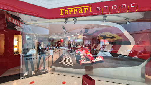 Shopping Mall «Beverly Center», reviews and photos, 8500 Beverly Blvd, Los Angeles, CA 90048, USA