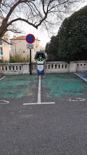 Borne de recharge de véhicules électriques Ville d'Hyères Charging Station Hyères