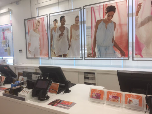 Hair Salon «Ulta Beauty», reviews and photos, 237 University Ave, Westwood, MA 02090, USA