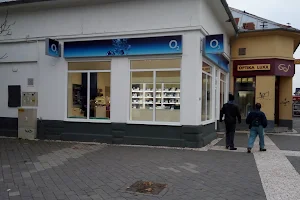 O2 Shop image