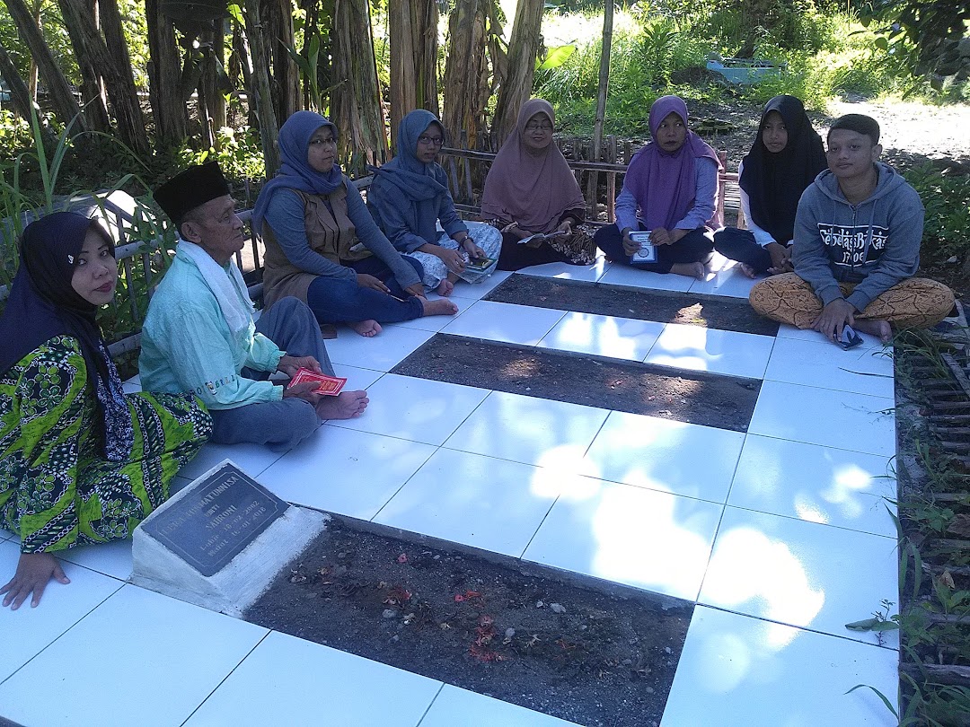 Makam Al Habib Toha Bin Yahya