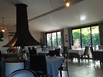 Atmosphère du Hôtel Restaurant Le Bernon à Connaux - n°18