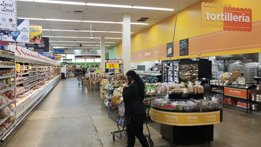 Grocery Store «H-E-B Grocery», reviews and photos, 170 E Whitestone Blvd, Cedar Park, TX 78613, USA