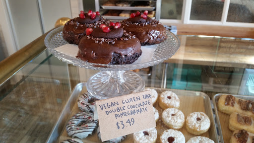 Donut Shop «Firecakes Donuts», reviews and photos, 2453 N Clark St, Chicago, IL 60657, USA