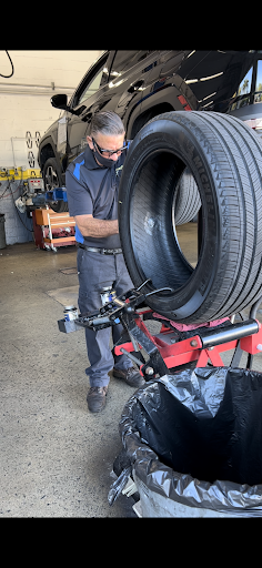 Tire Shop «Goodyear Auto Service Center», reviews and photos, 3690 Bird Rd, Coral Gables, FL 33133, USA