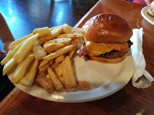 Gastropub «Ye Olde Durty Bird», reviews and photos, 2 S St Clair St, Toledo, OH 43604, USA