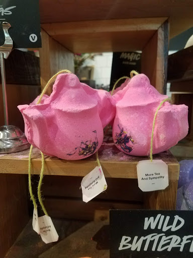 Cosmetics Store «Lush Cosmetics», reviews and photos, 303 Memorial City Way, Houston, TX 77024, USA