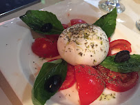 Salade caprese du Gran Caffe Convivium : Restaurant Italien Paris 08 - n°14