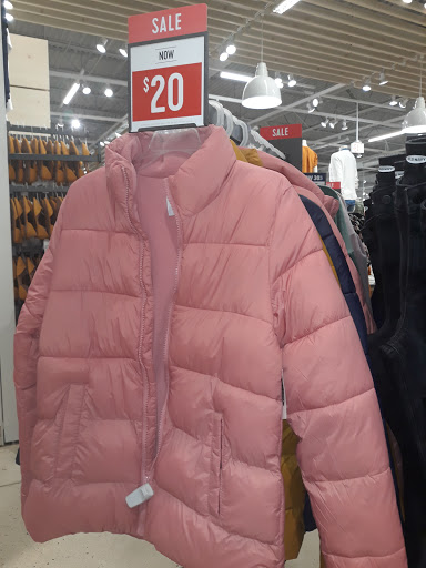Stores to buy women's down jackets San Juan