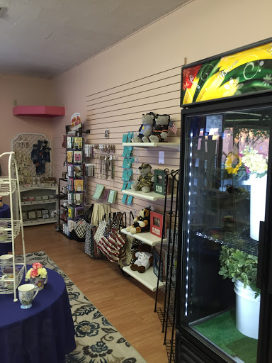 Florist «Petals On Main», reviews and photos, 400 Main St, Rio Vista, CA 94571, USA