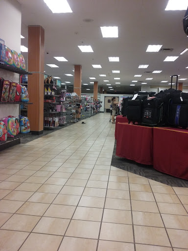 Clothing Store «Burlington Coat Factory», reviews and photos, 285 N Moorpark Rd, Thousand Oaks, CA 91360, USA