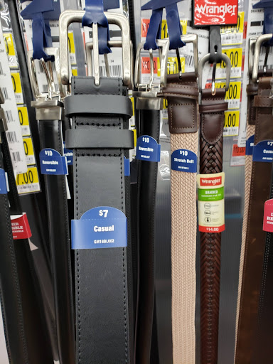 Department Store «Walmart Supercenter», reviews and photos, 235 E Dorset Dr, Dixon, CA 95620, USA