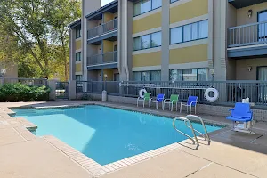 Americas Best Value Inn & Suites Extended Stay Tulsa image