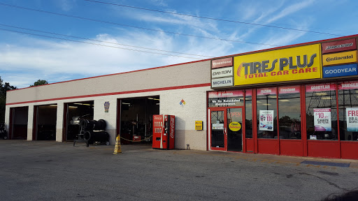 Tire Shop «Tires Plus», reviews and photos, 1500 Ridge Pike, Conshohocken, PA 19428, USA