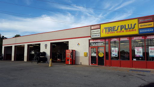 Tire Shop «Tires Plus», reviews and photos, 1500 Ridge Pike, Conshohocken, PA 19428, USA