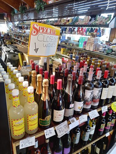 Liquor Store «Silverbrook Wine and Liquor», reviews and photos, 374 Boston Post Rd, Orange, CT 06477, USA