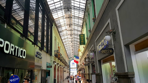 Mercado Arcade