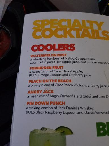 Bowling Alley «Brunswick Zone Lowell Lanes», reviews and photos, 647 Pawtucket Blvd, Lowell, MA 01854, USA