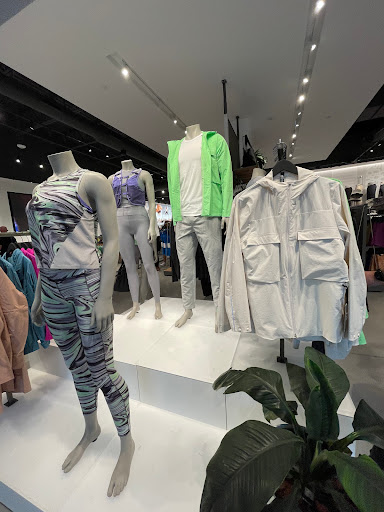 Sportswear Store «lululemon», reviews and photos, 2223 N Westshore Blvd #264, Tampa, FL 33607, USA