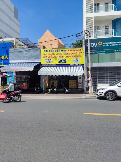 Cửa hàng phụ kiện điện thoại Phú Quang