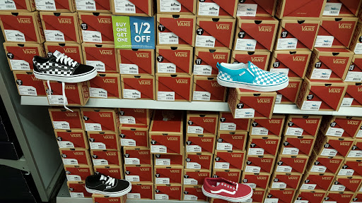 Shoe Store «Shoe Carnival», reviews and photos, 2080 Henderson Mill Rd, Atlanta, GA 30345, USA