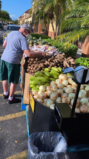 Grocery Store «Fresco y Más», reviews and photos, 3701 NW 7th St, Miami, FL 33126, USA