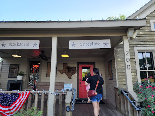 Barbecue Restaurant «Tejas Chocolate Craftory», reviews and photos, 200 N Elm St, Tomball, TX 77375, USA