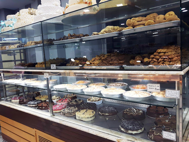 Comentarii opinii despre Black Forest Patisserie