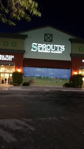 Health Food Store «Sprouts Farmers Market», reviews and photos, 635 S Green Valley Pkwy, Henderson, NV 89052, USA