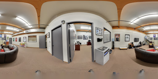 Used Car Dealer «Luxury Motors Online», reviews and photos, 1020 SE Market St, Portland, OR 97214, USA