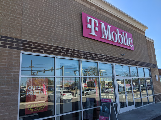 Cell Phone Store «T-Mobile», reviews and photos, 3747 William Penn Hwy J, Monroeville, PA 15146, USA