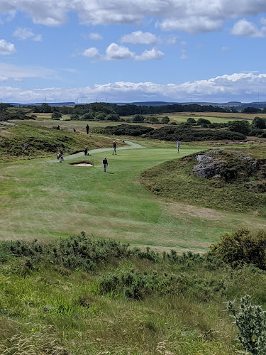 Reviews of Bamburgh Castle Golf Club in Wrexham - Golf club