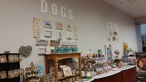 Shopping Mall «Jordan Creek Town Center», reviews and photos, 101 Jordan Creek Pkwy, West Des Moines, IA 50266, USA