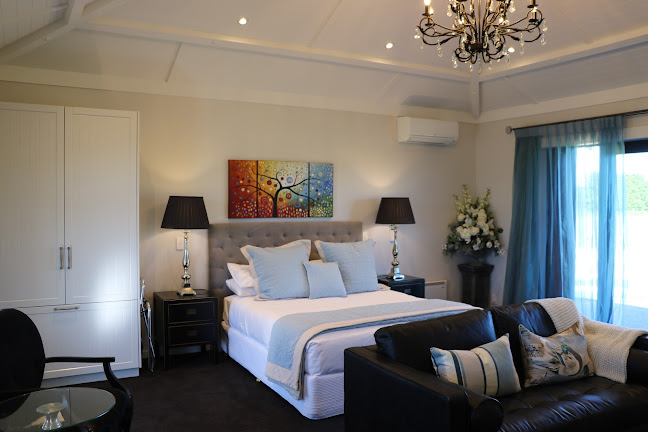 Reviews of Kalldeen Luxury Accommodation in Napier - Hotel