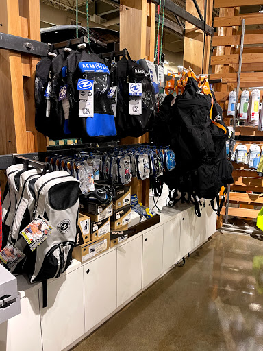 Clothing Store «L.L. Bean», reviews and photos, 75 Evergreen Way, South Windsor, CT 06074, USA