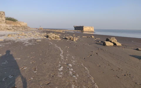 Dhuvaran beach image