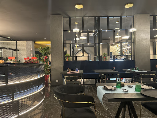 La Bella Restaurant Asían Fusión