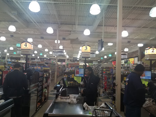 Grocery Store «Super Mercados El Guero», reviews and photos, 850 N Farnsworth Ave, Aurora, IL 60505, USA