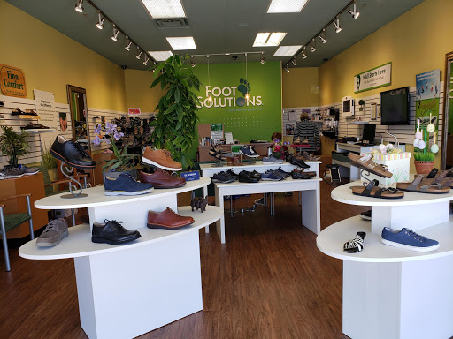 Orthopedic Shoe Store «Foot Solutions Cincinnati North», reviews and photos, 5475 Deerfield Blvd, Mason, OH 45040, USA