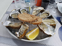 Plats et boissons du Bar-restaurant à huîtres Huîtres Caillon Gaté à Yves - n°2