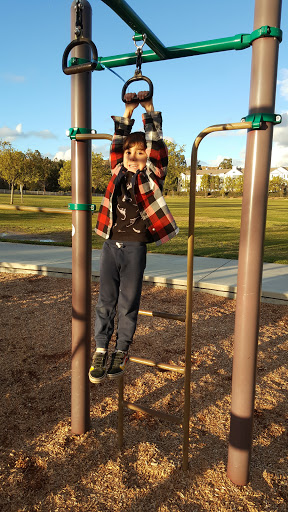 Park «Bridgeport Park», reviews and photos, 23520 Bridgeport Ln, Santa Clarita, CA 91355, USA